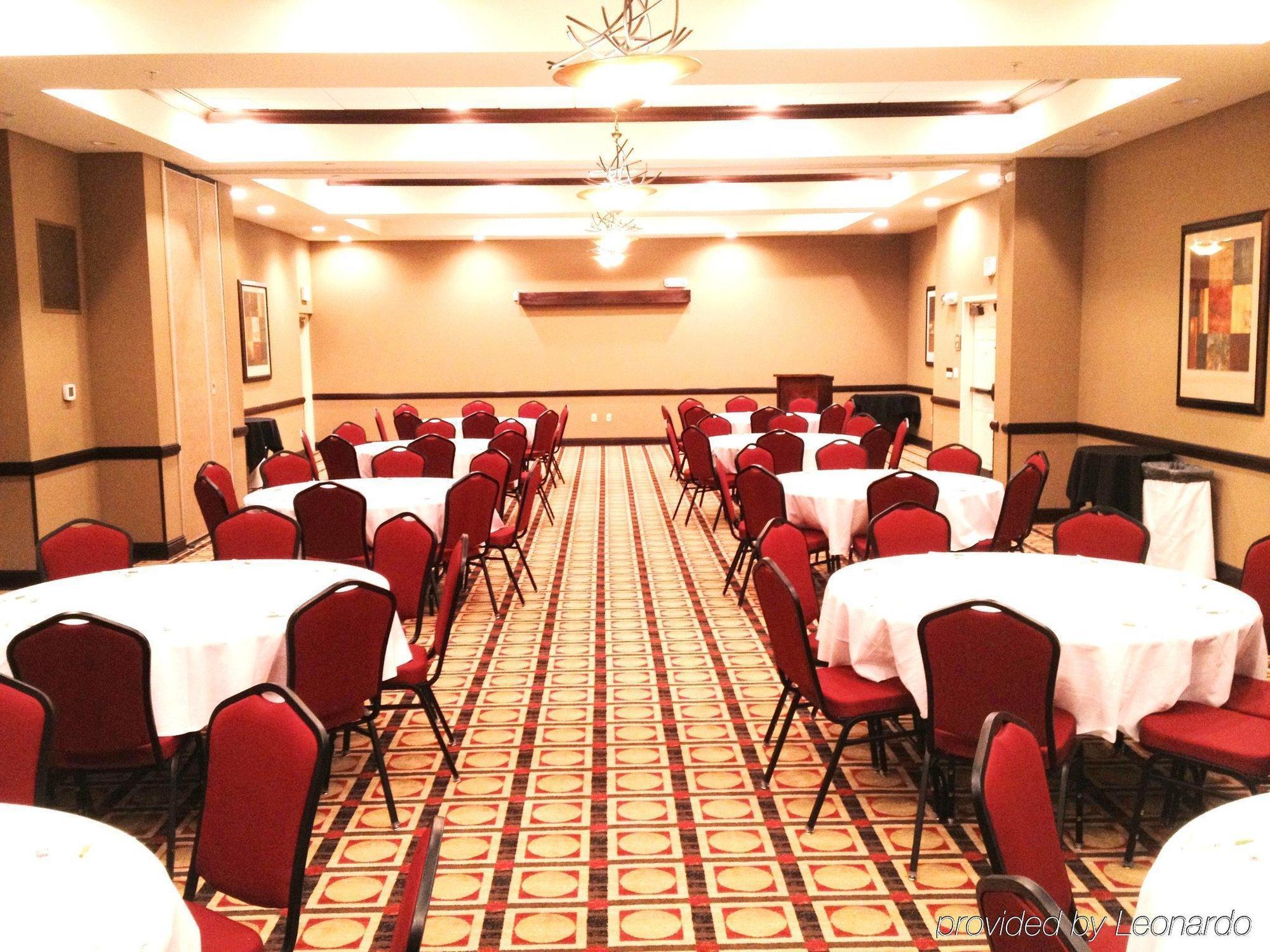 Holiday Inn Pensacola - University Area By Ihg Ferry Pass Facilities photo